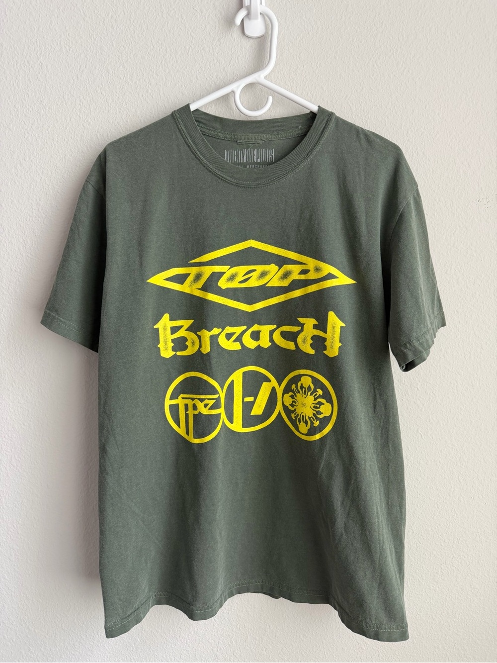 Twenty One Pilots Breach Tour Short Sleeve T-Shirt L